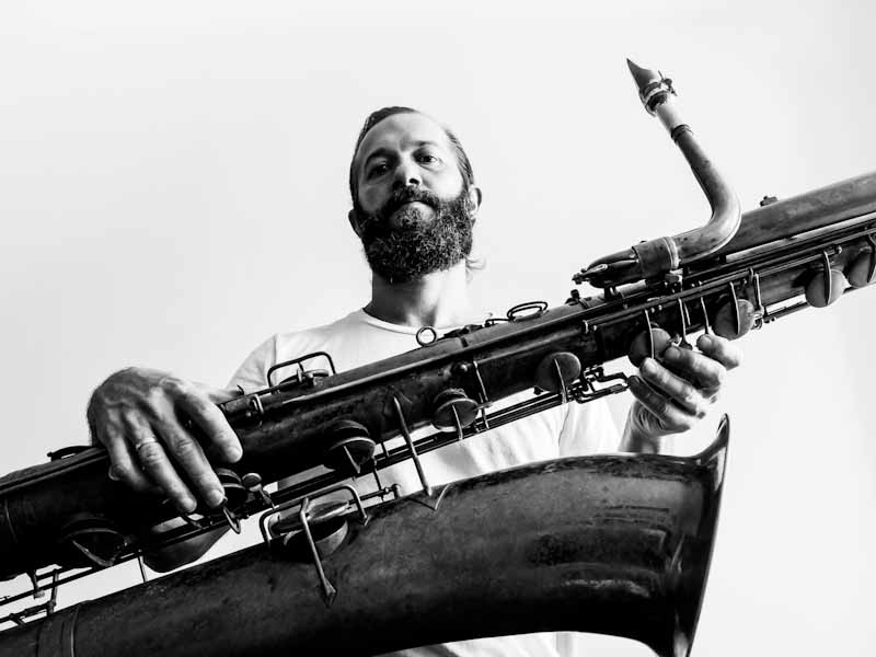 COLIN STETSON: UN VIAGGIO OLTRE I CONFINI DEL SUONO A MONTECOSARO